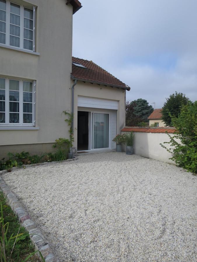 Duplex Contemporain Terrasse Exterieure Parking Lägenhet Leves Exteriör bild